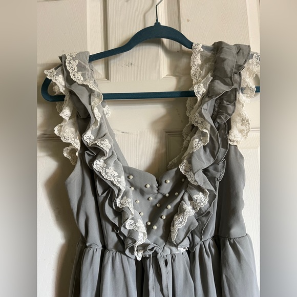 A’reve grey mini dress with cream lace kawaii - Picture 2 of 12